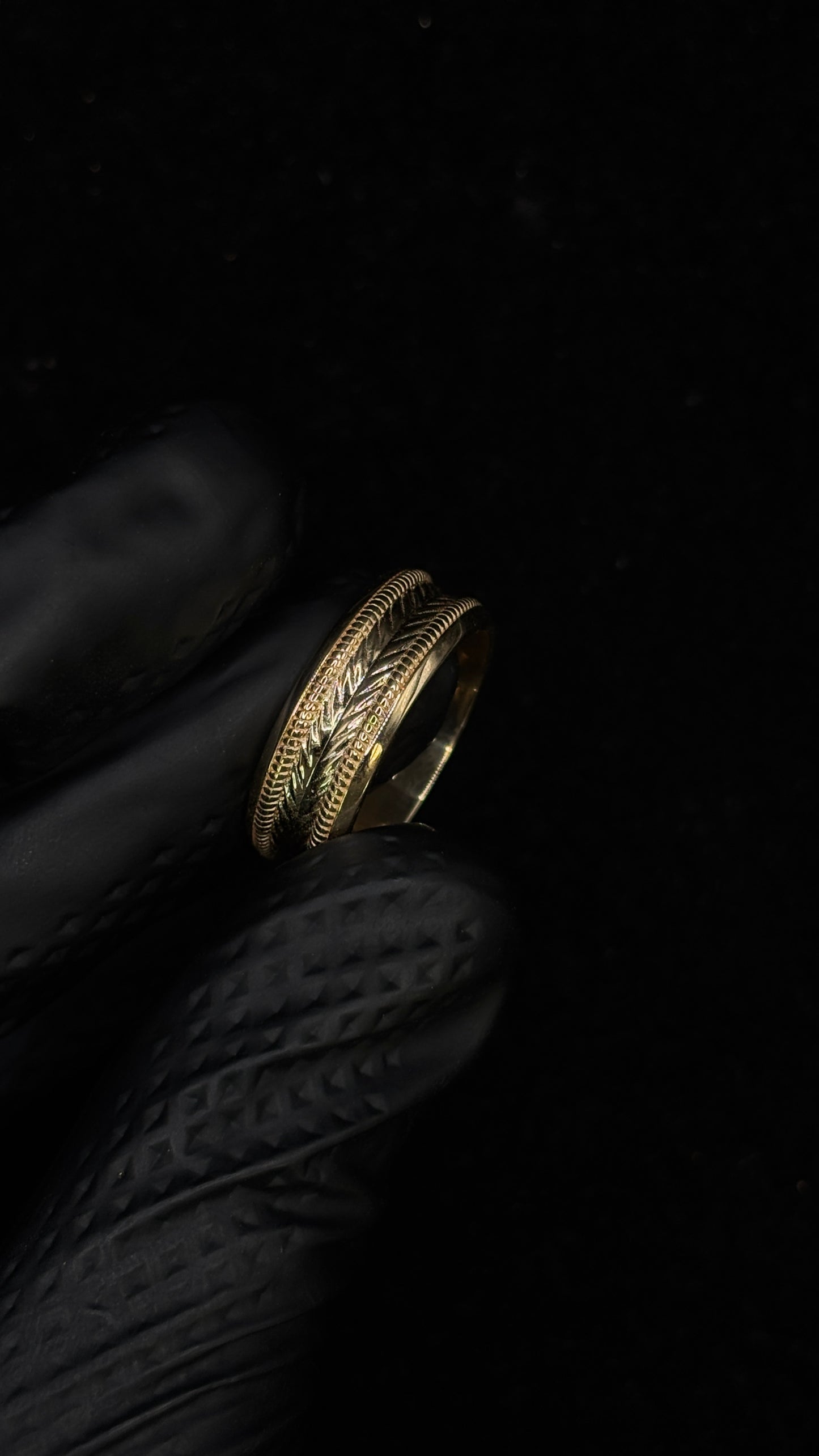 Men’s Wedding Band – Solid Gold · Timeless Design