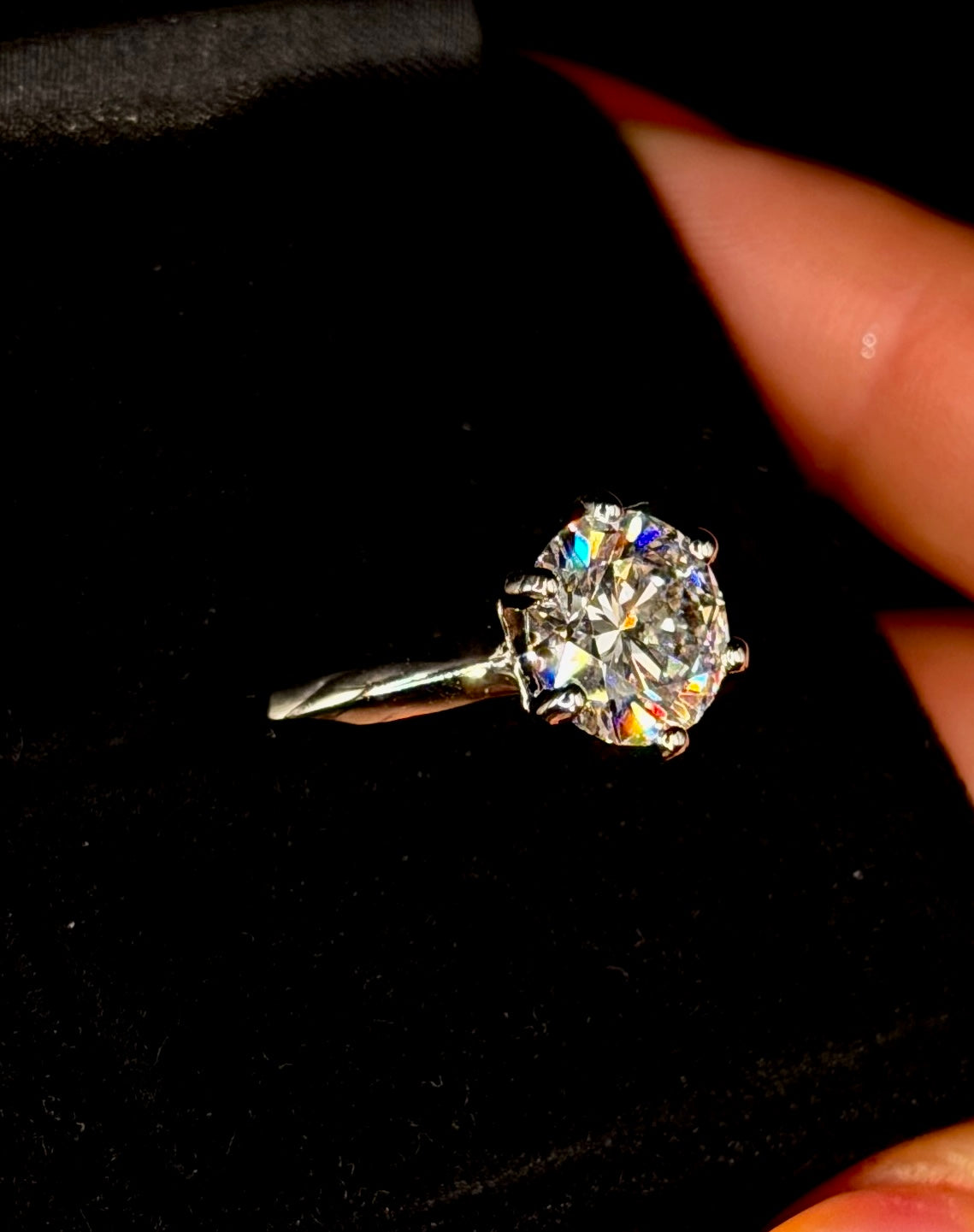 3.00ct Round D VS1 Solitaire Engagement Ring – IGI Certified