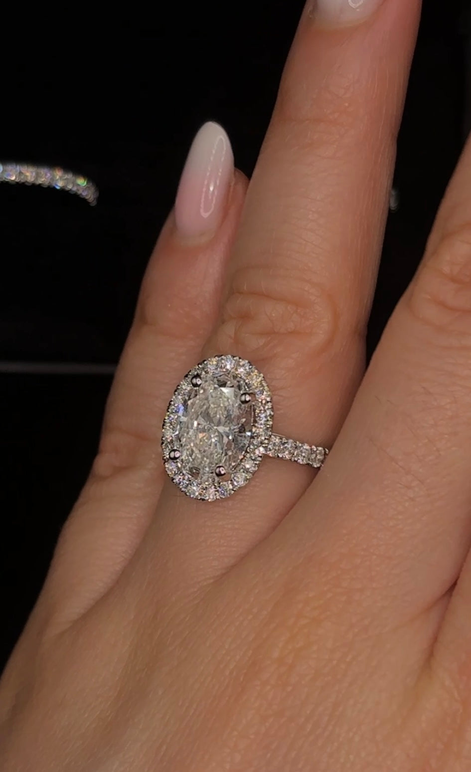 3.00ct Oval Cut (E VS1) Diamond Engagement Ring – IGI Certified · Timeless Radiance