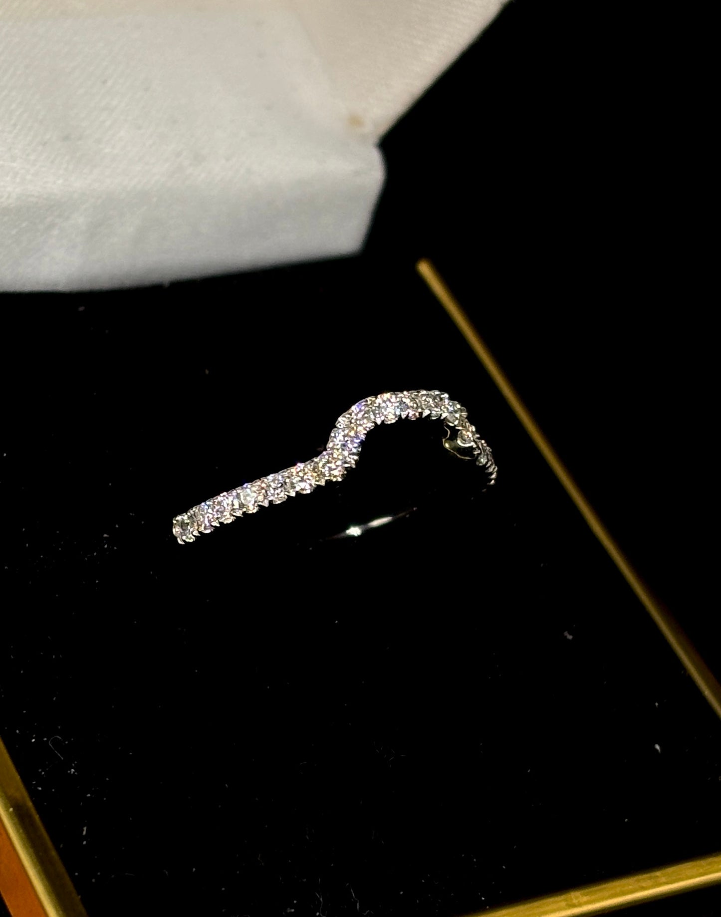 0.30 Carat Curved Diamond Wedding Band – Contour Spark