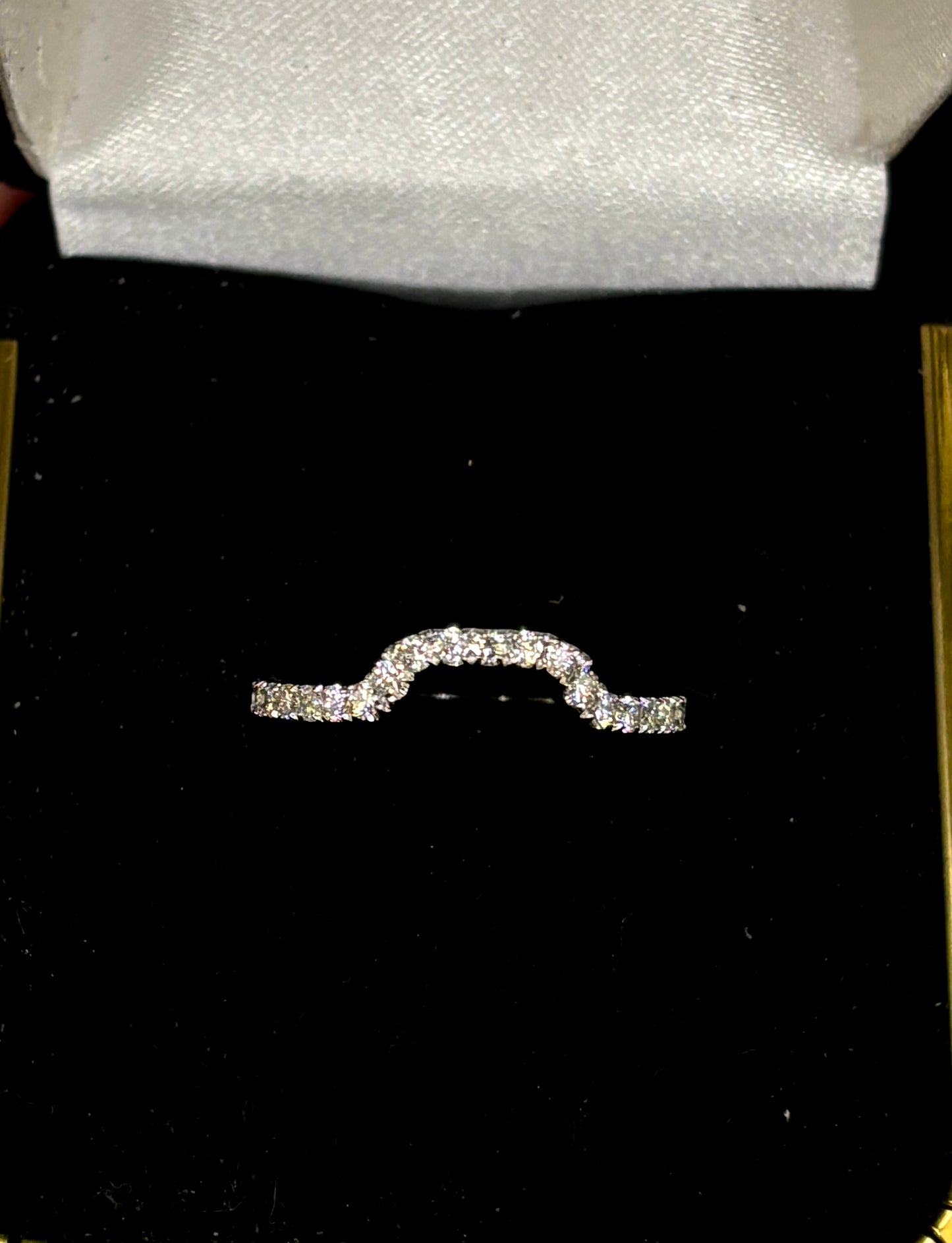 0.30 Carat Curved Diamond Wedding Band – Contour Spark
