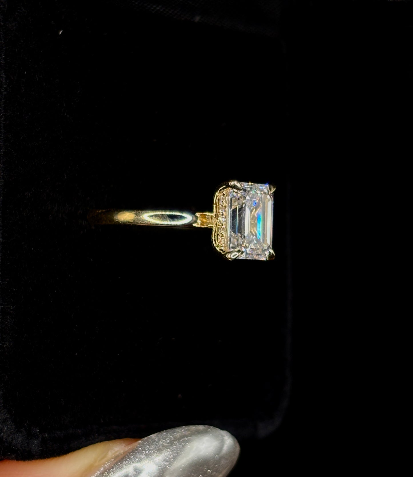 2.00ct Emerald Cut (E VS1) Diamond Engagement Ring – IGI Certified · Hidden Halo Elegance