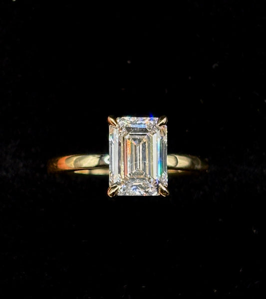 2.00ct Emerald Cut (E VS1) Diamond Engagement Ring – IGI Certified · Hidden Halo Elegance