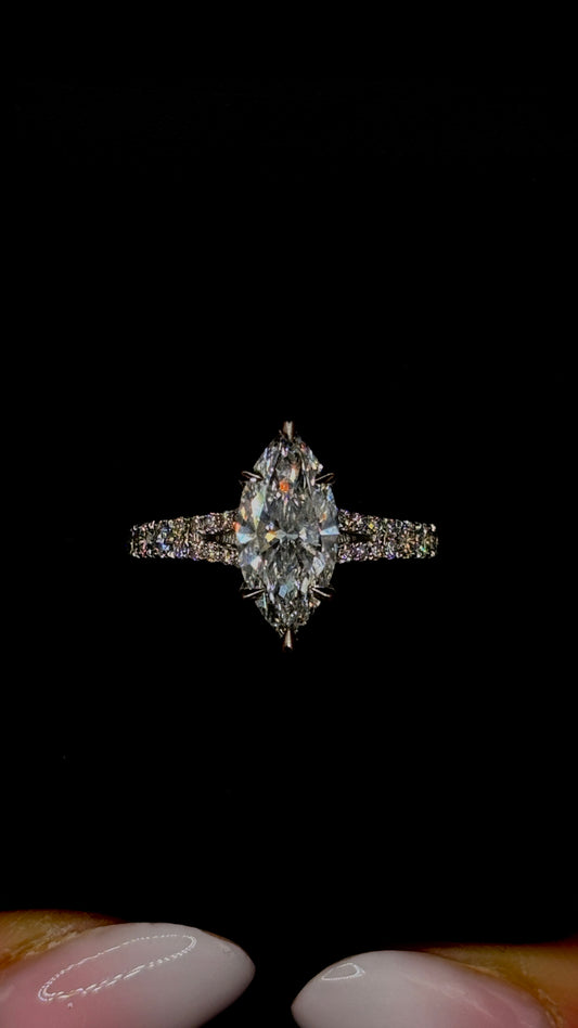 2.00ct Marquise Cut (D VS1) Diamond Engagement Ring – IGI Certified · Split Shank