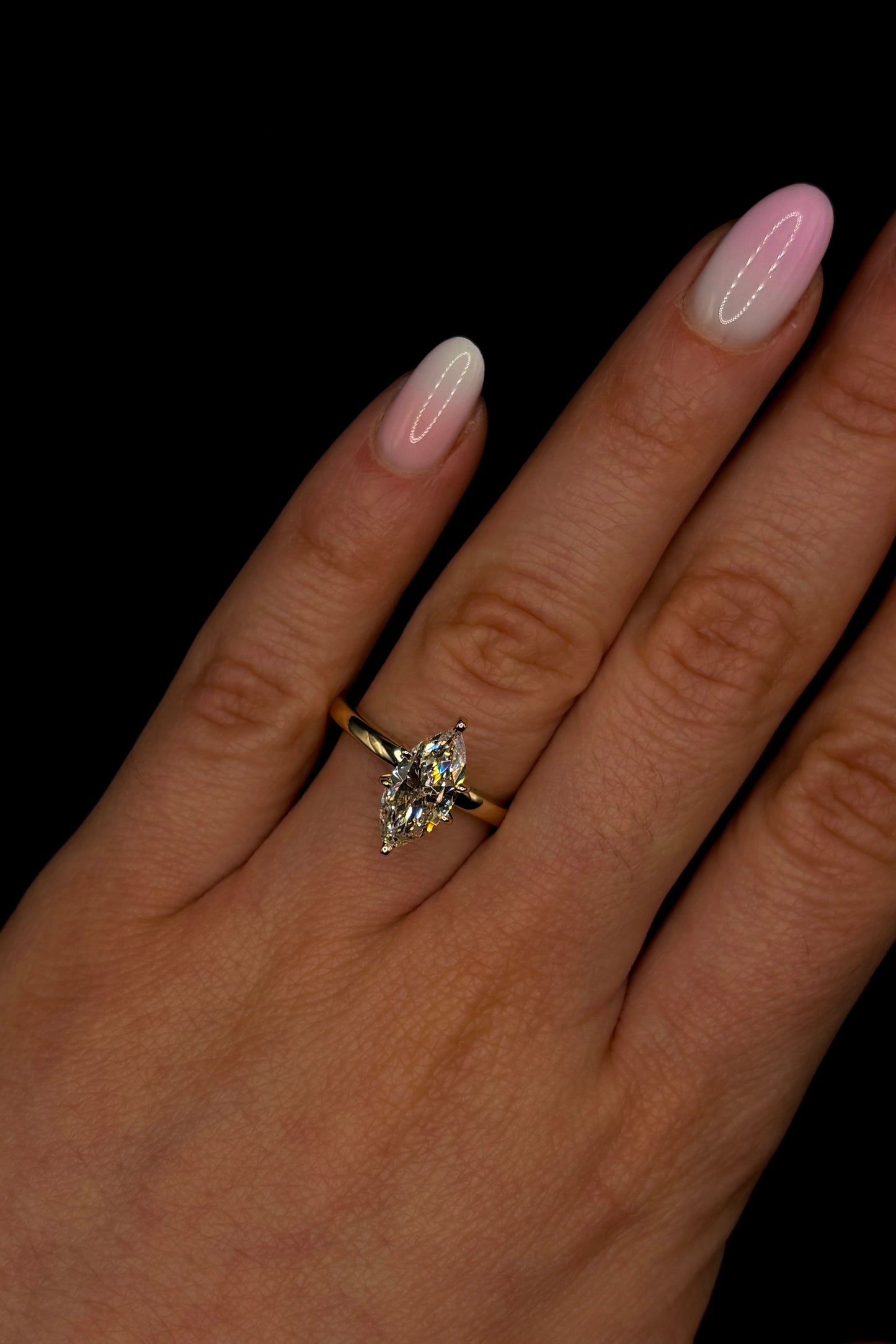1.50ct Marquise Cut (D VVS2) Engagement Ring – IGI Certified – Sleek Solitaire