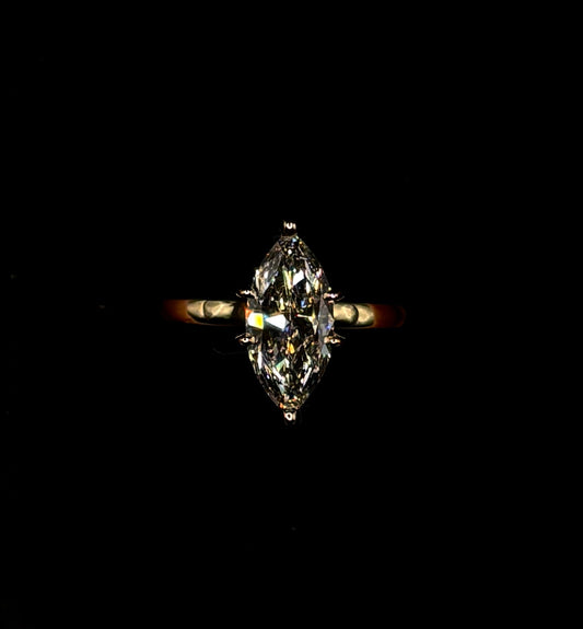 1.50ct Marquise Cut (D VVS2) Engagement Ring – IGI Certified – Sleek Solitaire